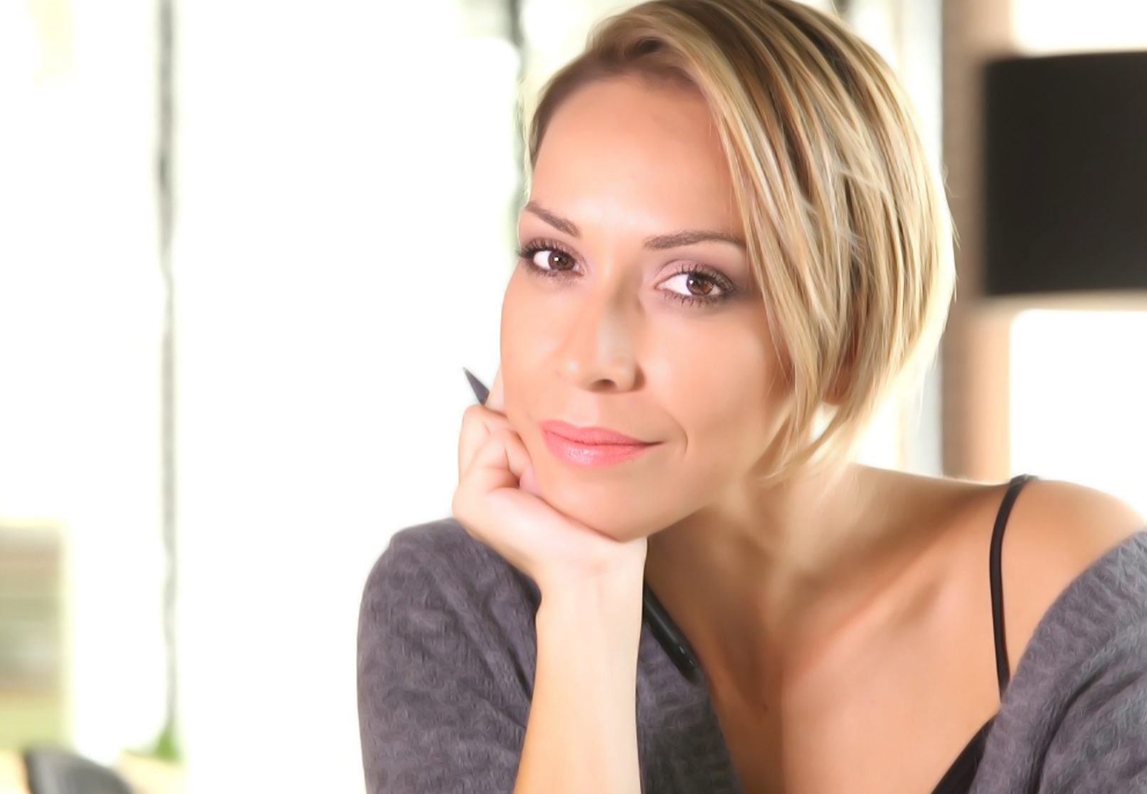 video-section-banner-image
